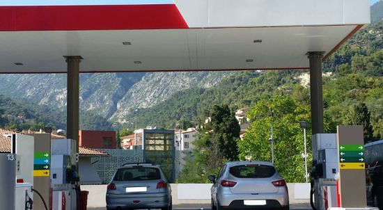 Gdje napuniti gorivo ako iznajmljujete vozilo u Crnoj Gori?